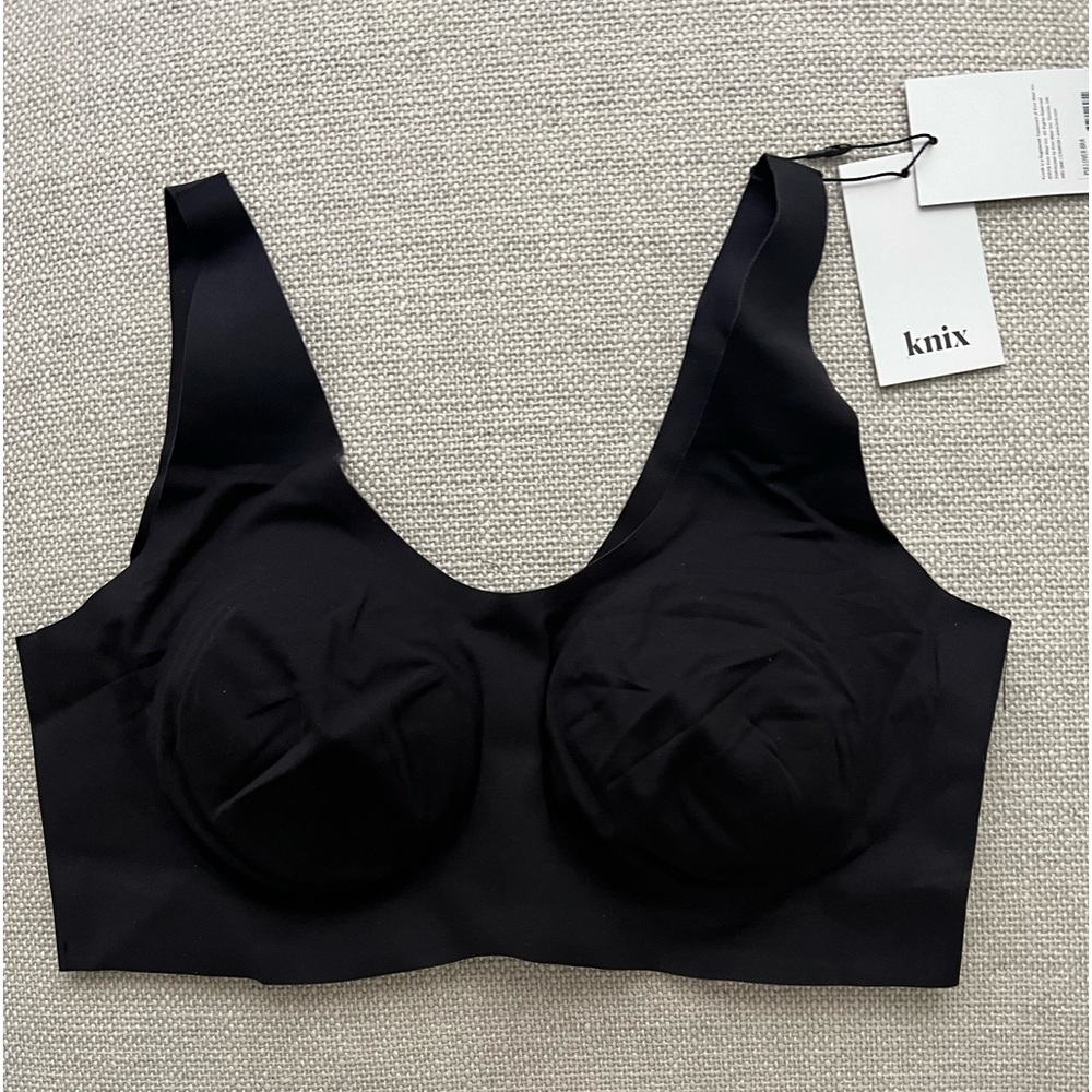 NWT Knix LuxeLift Pullover Bra (Black) - L